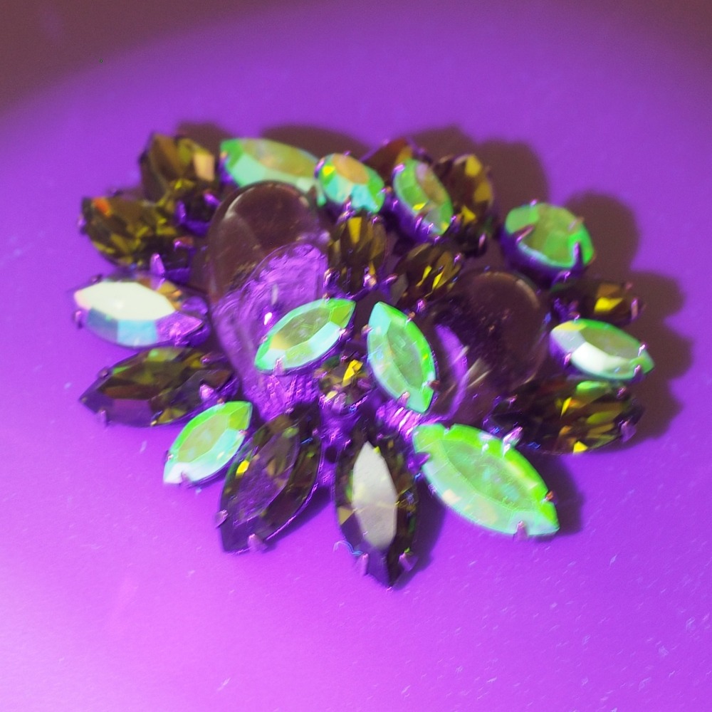 Vintage Regency Green Glow Uranium Glass Rhinestone Brooch Vaseline UV Reactive